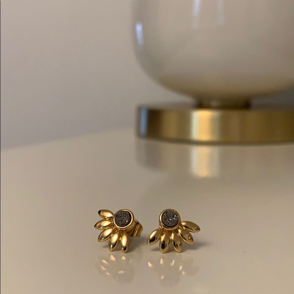 Flower earrings
